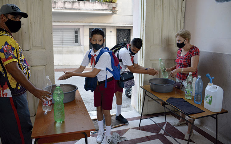 Medidas higiénico-sanitarias en escuelas de Santa Clara.