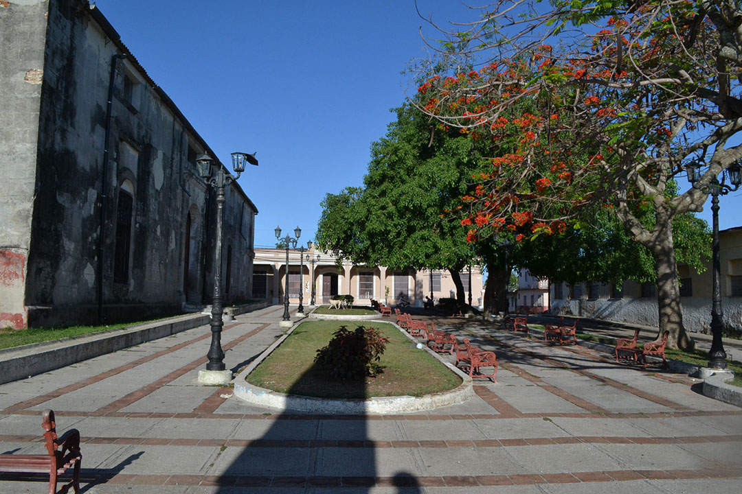 Paseo aledaño a la iglesia de la Divina Pastora.