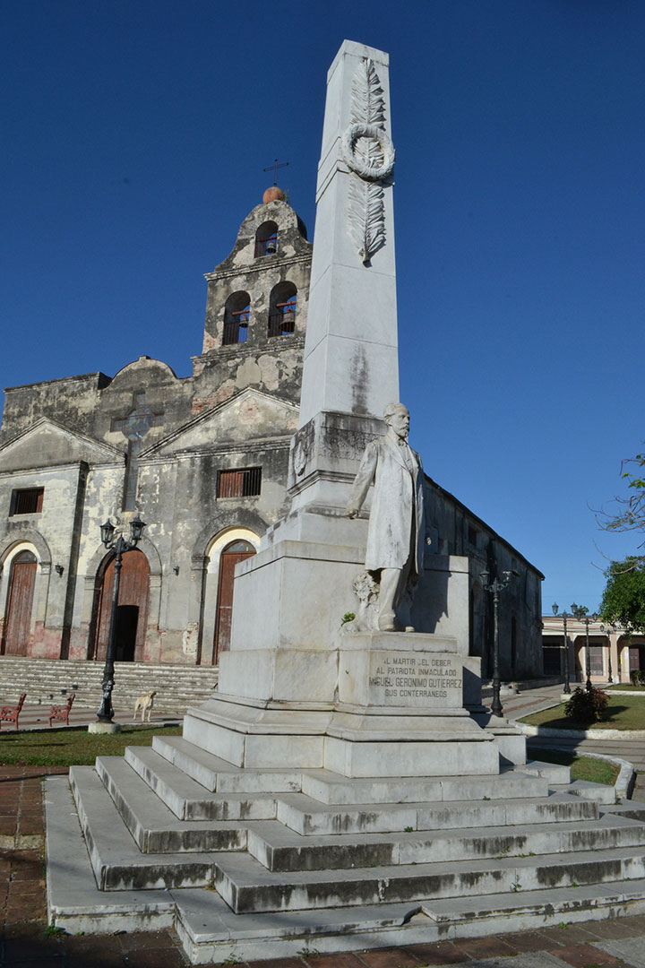 Monumento a Miguel Gerónimo Gutiérrez.