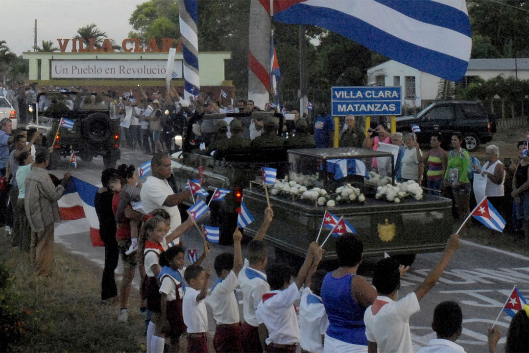 Entrada a Villa Clara del cortejo fúnebre que trasladaba las cenizas del líder de la Revolución Cubana.