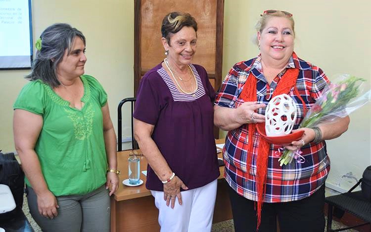 Homenaje a trabajadoras del Citma. Homenaje a trabajadoras del Citma.