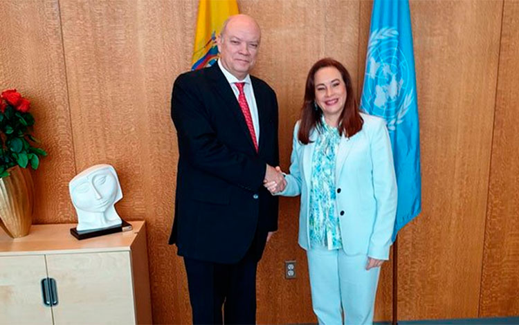 Rodrigo Malmierca, ministro cubano de Comercio Exterior e Inversión Extranjera, y Marí­a Fernanda Espinosa, presidenta de la Asamblea General de la ONU.