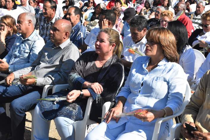 Presidencia del acto nacional por el Dí­a del Trabajador del Comercio, la Gastronomí­a y los Servicios.