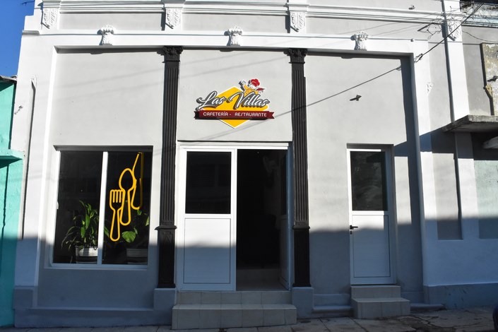Cafeterí­a-restaurante Las Villas, que prestará servicios a la funeraria de igual nombre en Santa Clara.