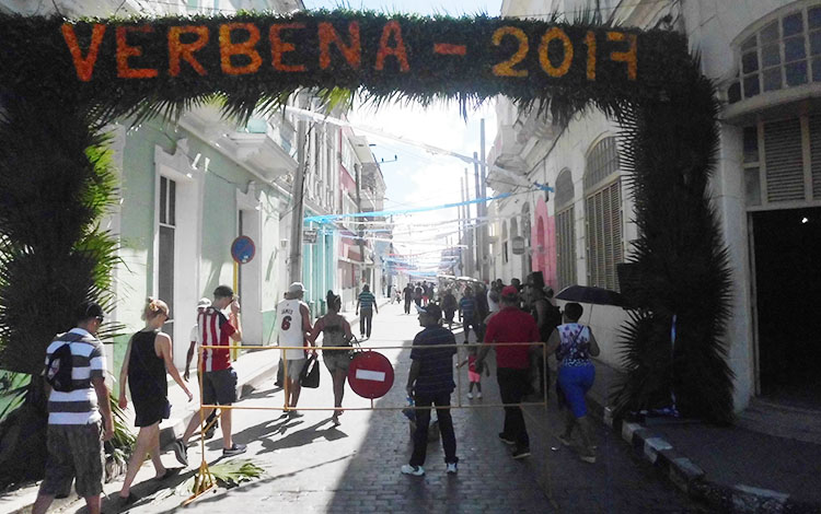 Verbena de la calle Gloria en Santa Clara