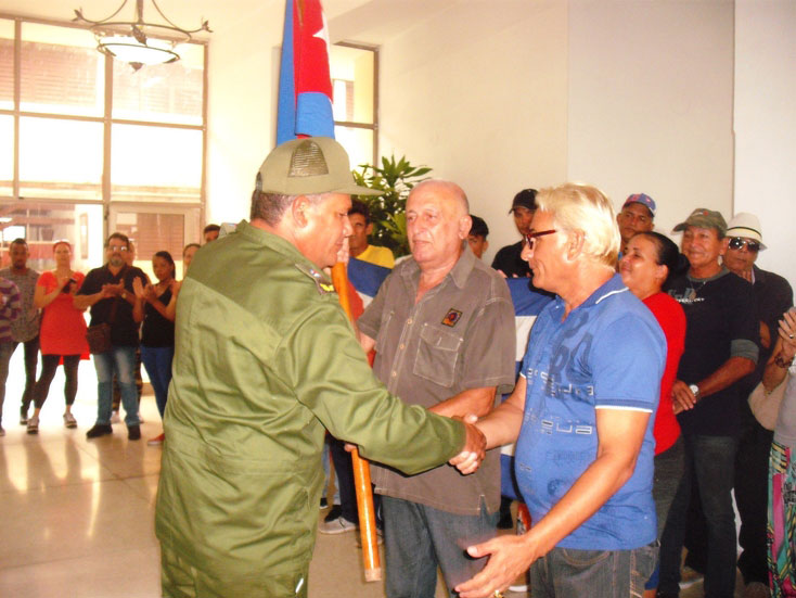 Abanderamiento del contingente artístico Sergio Corrieri, que labora en zonas afectadas por huracán Irma.