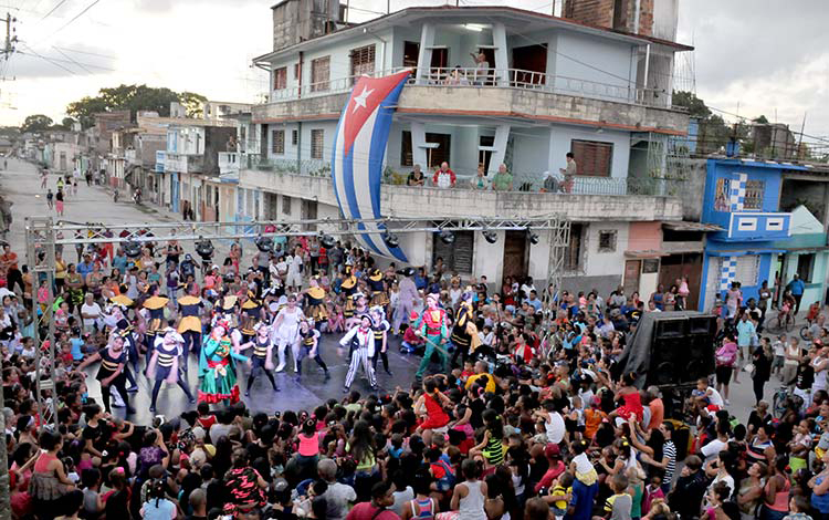 La compañía infantil La Colmenita en El Condado