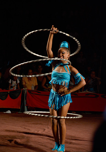 Anisleidy Silva, estudiante de la Escuela Nacional de Circo.