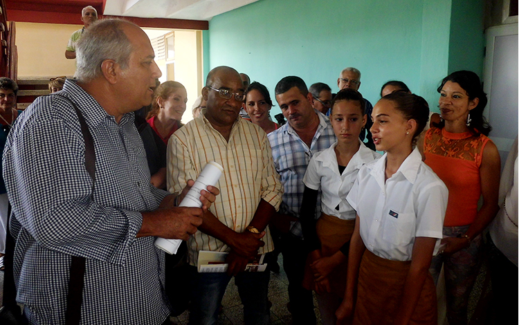 Recorrido de Alpidio Alonso por el CPEA. 