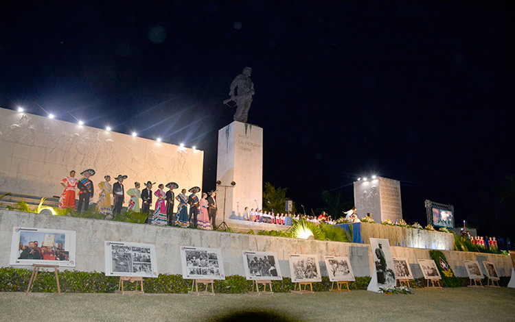 Velada político cultural