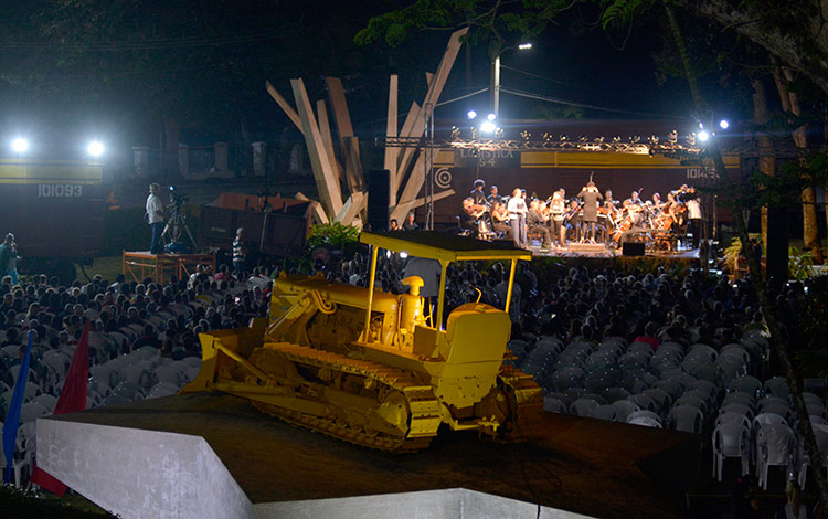 Concierto homenaje por el aniversario 60 de la Batalla de Santa Clara.