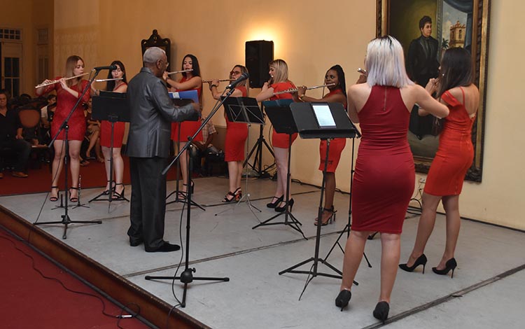 Camerata Cortés en presentación en Santa Clara. 