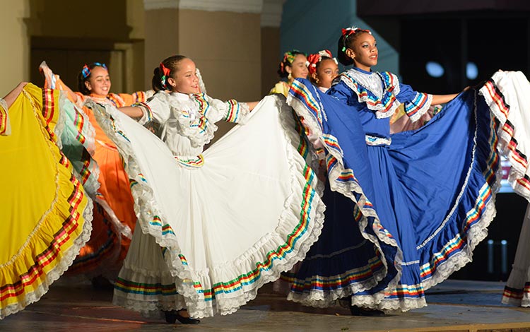 Compañía Nuestra América en la temporada danzaria Para Bailar en Casa del Trompo, en Santa Clara.