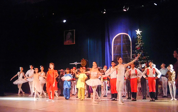 Alumnos de la especialidad de ballet en Santa Clara