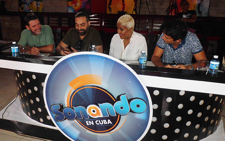 Jurado del programa Sonando en Cuba III