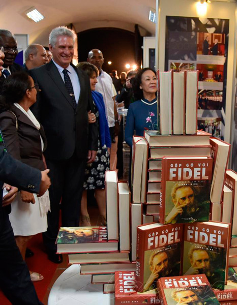 Libros de Fidel en el Pabellón de Vietnam Foto: Ariel Cecilio Lemus