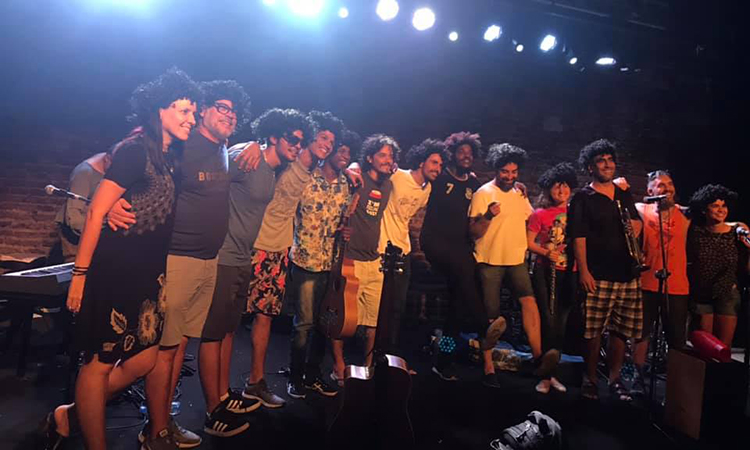 Rolando (Roly) Berrí­o, cantautor cubano.