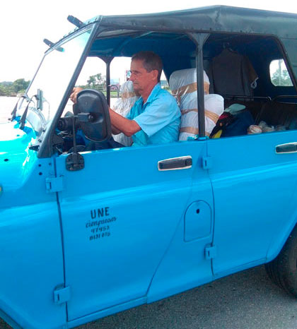 Mauricio Pérez García, Jefe de Operaciones de la Empresa Eléctrica en el municipio cienfueguero de Cruces Mauricio Pérez García, Jefe de Operaciones de la Empresa Eléctrica en el municipio cienfueguero de Cruces
