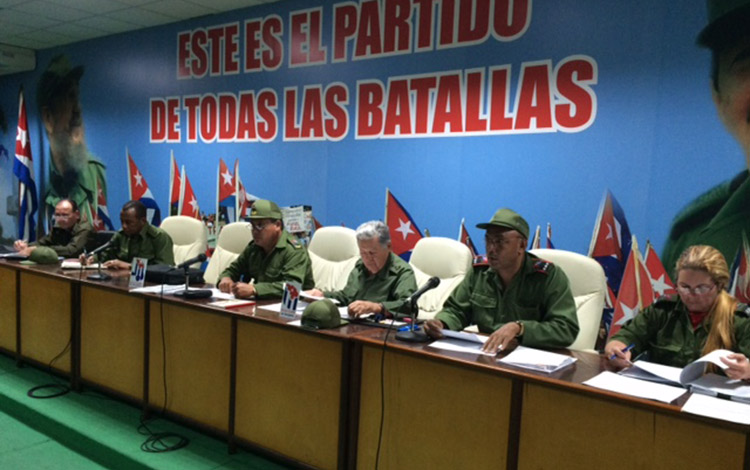 Ramón Pardo Guerra, jefe de la Defensa Civil de Cuba, en Consejo de Defensa Provincial de Villa Clara.