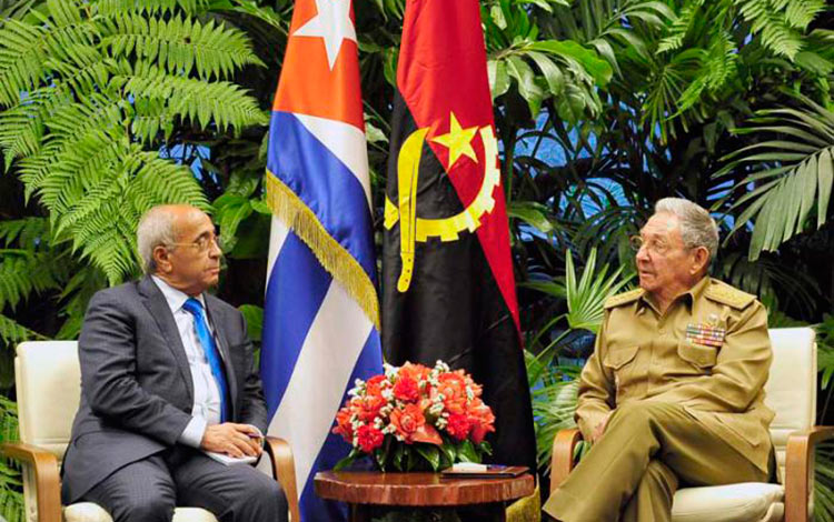 Raúl Castro Ruz y Salviano de Jesús Sequeira.