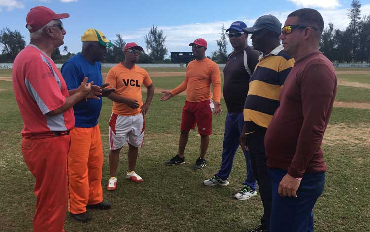 Profesores de la catedra de beisbol en Sagua la Grande