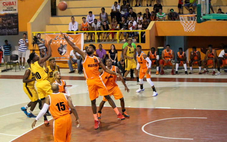 Segundo juego entre Villa Clara y Sancti Spírtus, Liga Superior de Baloncesto 2019, Sala Amistad.