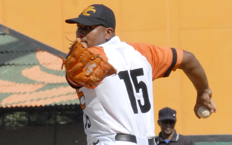 Freddy Asiel Álvarez, pitcher de Villa Clara.