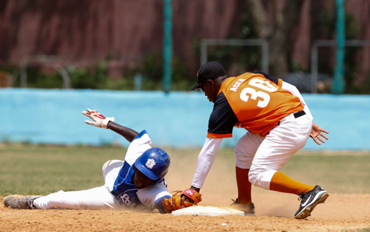 Roberto Acea, jugador de béisbol sub 23 de Villa Clara.