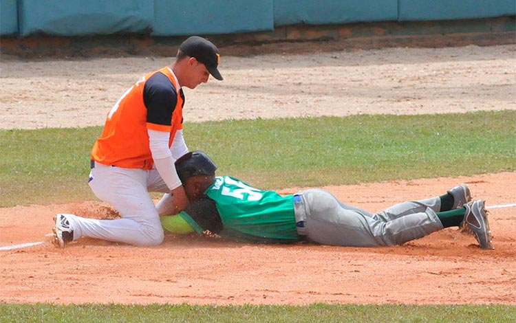 Villa Clara sub 23 contra Cienfuegos, 23 de mayo de 2017, estadio Sandino.