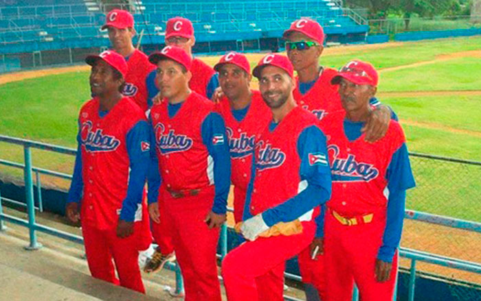 Integrantes del equipo Cuba de béisbol para ciegos.