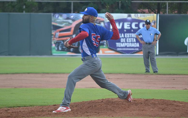 Javier Torres fue el pitcher ganador por Puerto Rico.