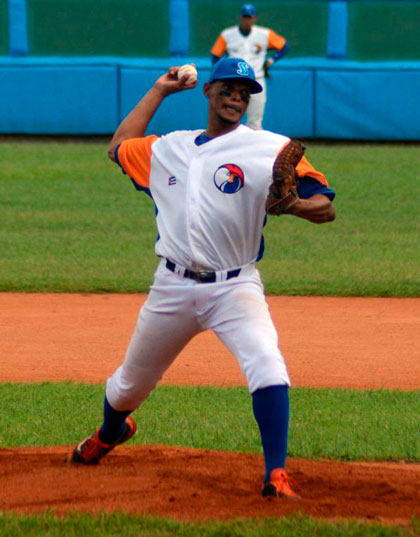 José íngel Garcí­a, ganador por Sancti Spí­ritus del tercer juego de la subserie contra Villa Clara.