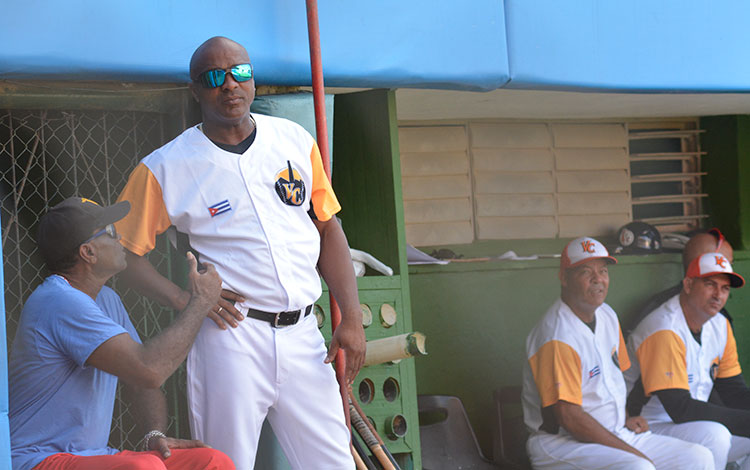 Eduardo Paret, director del equipo Villa Clara de béisbol.