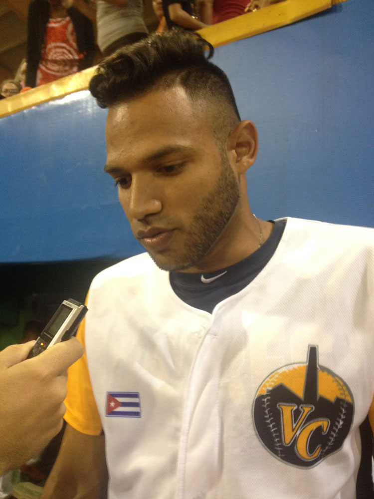 Misael Villa, pitcher abridor de Villa Clara, tercer juego contra Sancti Spí­ritus.