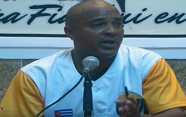 Eduardo Paret, director del equipo Villa Clara de béisbol.