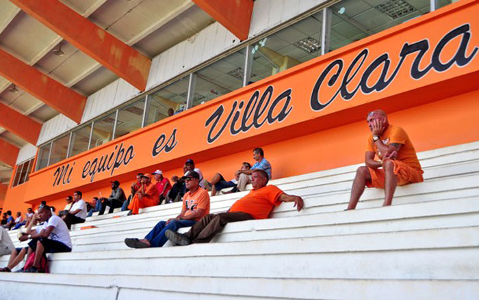 Gradas del estadio Sandino, de Santa Clara.