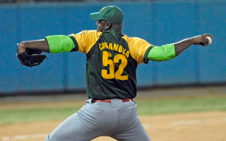 Erly Casanova, pitcher de Pinar del Río.