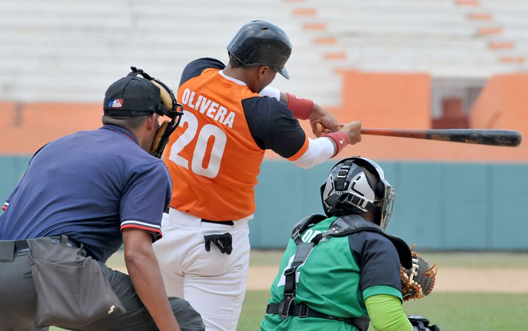 Jesús Daniel Olivera, pelotero del equipo sub 23 de Villa Clara.