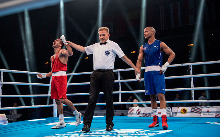 Roinel Iglesias, plata mundial de los 69 kg, en Hamburgo-2017.