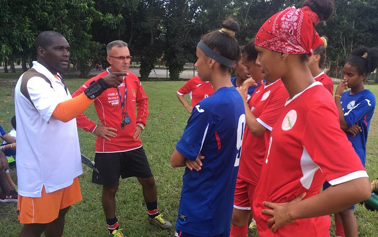 Equipo Cuba femenino de fútbol