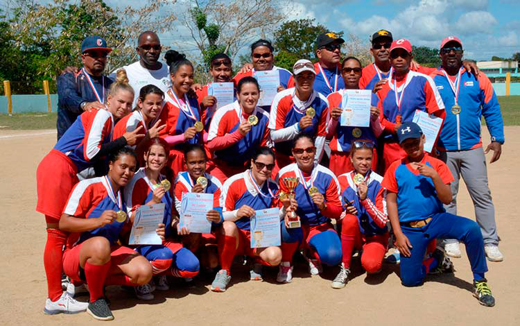 Equipo femenino de softbol de Villa Clara, campeón nacional.