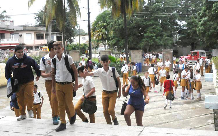 Alumnos de Secundaria Básica