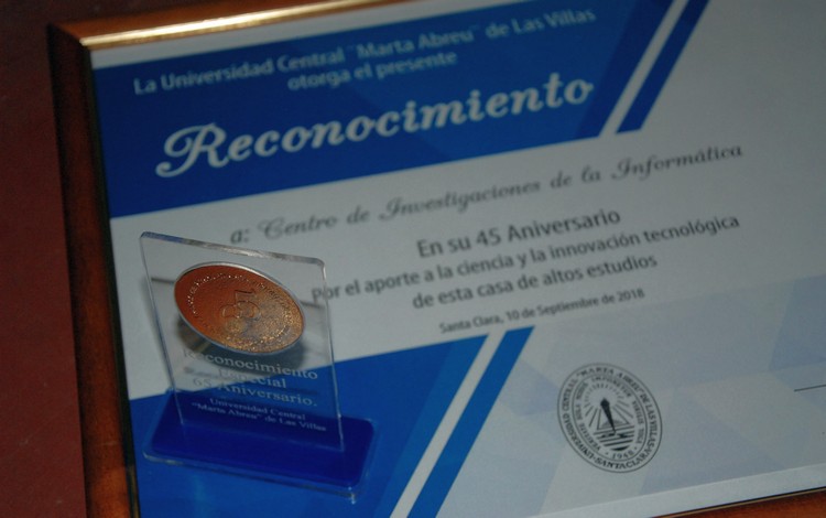 Reconocimiento 45 aniversario del CII