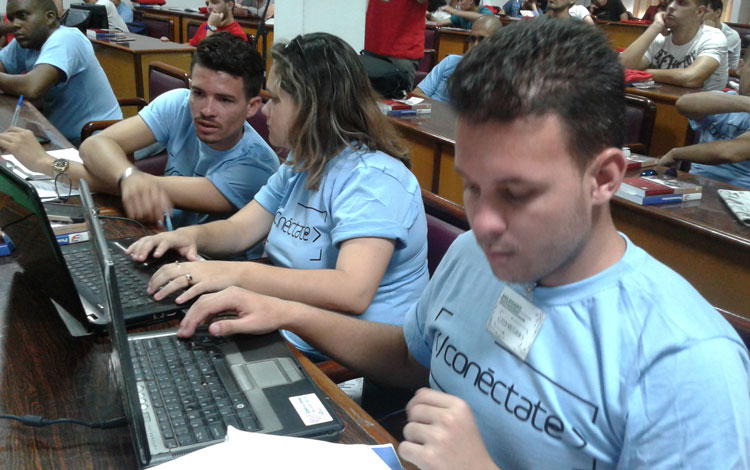 Participantes en el Primer Encuentro Nacional de Prensa y Comunicación «Conéctate».
