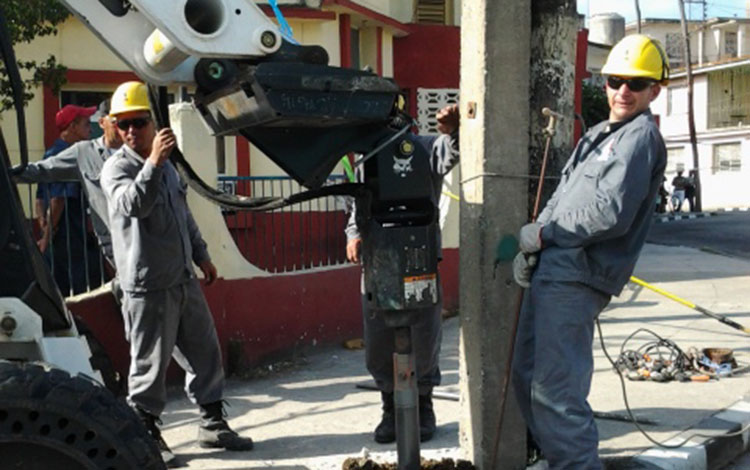 Trabajadores de la Empresa Eléctrica de Villa Clara.
