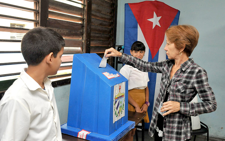 Elecciones en Santa Clara, 26 de noviembre de 2017.