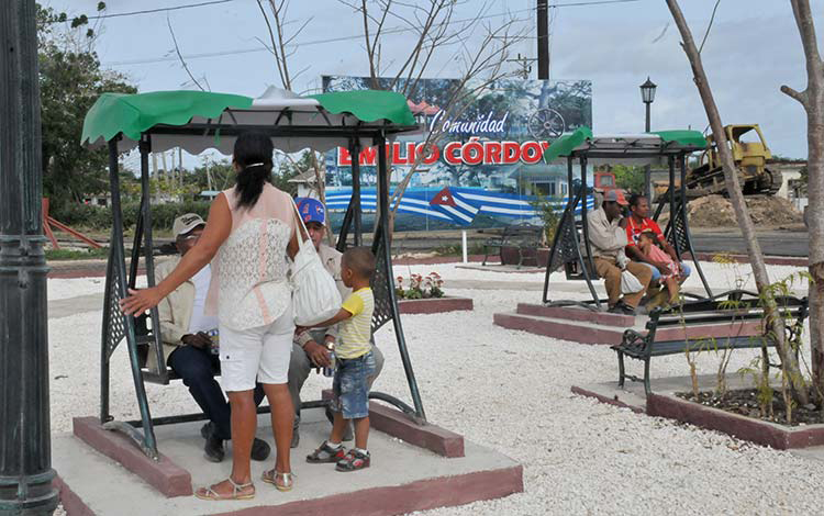 Parque del Consejo Popular Emiliio Córdova, Encrucijada, Villa Clara, Cuba.