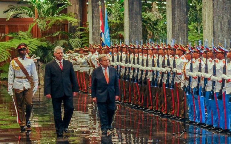 Miguel Dí­az-Canel recibe al secretario de la ONU