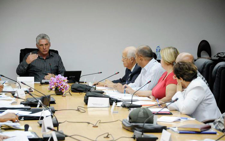 Miguel Díaz-Canel preside chequeo del programa por el aniversario 500 de La Habana.