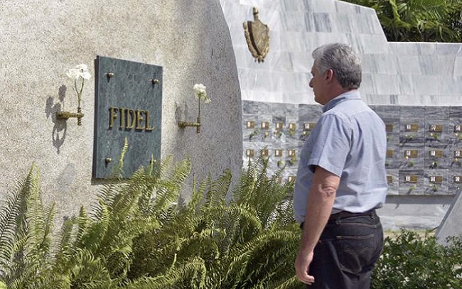 Díaz-Canel rinde tributo a Fidel